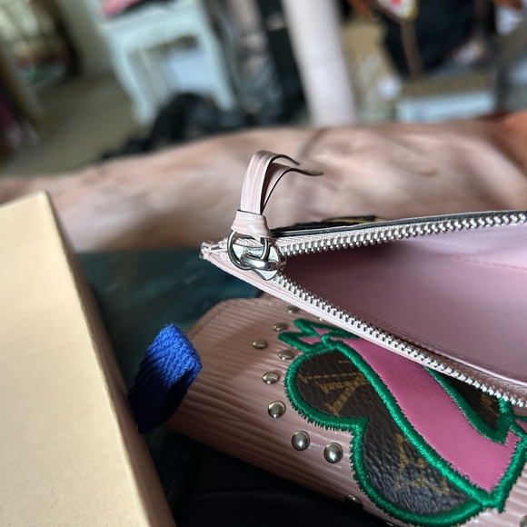 Limited Edition LV Pink Epi Portefeuille Victorine - Picture 10 of 15